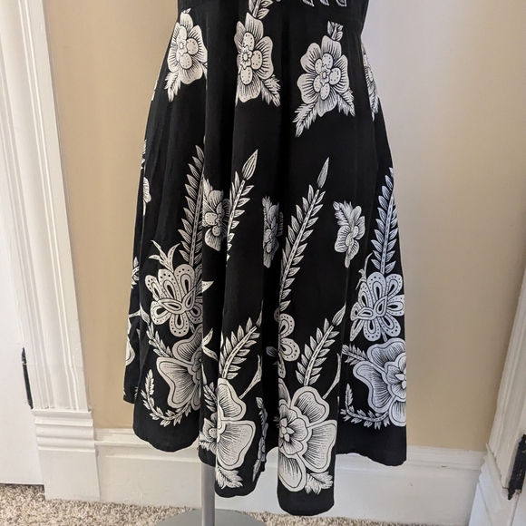 Y2K Uniti Casuals black and white Hawaiian print dress size M - Picture 5 of 8